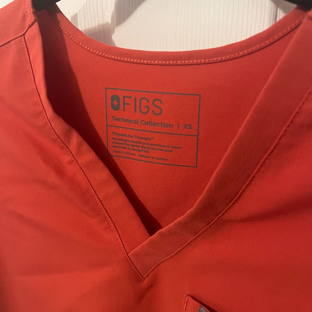 Figs one-pocket scrub top size XS
